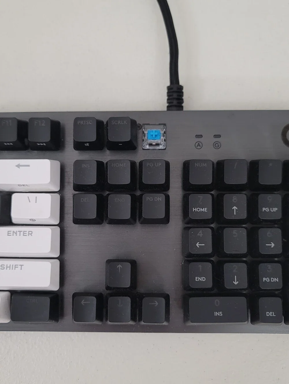Logitech G513 Carbon GX Blue Y-U0034 USB-A Wired RGB Mechanical Gaming Keyboard